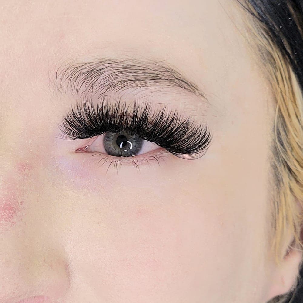 A finished lash set, close up